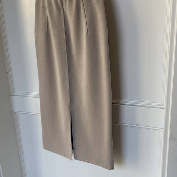 Lululemon Softstreme High-Rise Midi Skirt Mojave Tan Womens size 4 - Picture 7 of 9